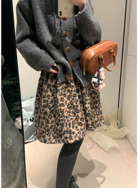 2025新款冬复古氛围感百搭高腰A字短款豹纹风毛呢花苞半身裙子女
