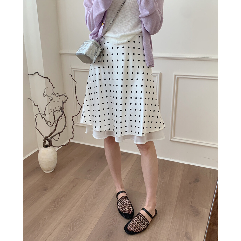 2026春夏季新款高腰显瘦A字裙中长裙白色缎面复古波点半身裙女