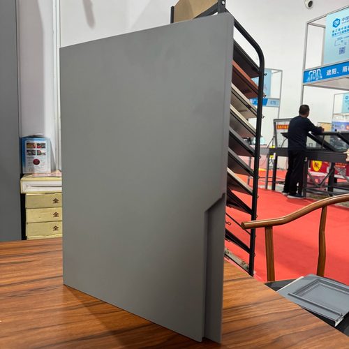 全铝六面无缝激光焊接衣柜门