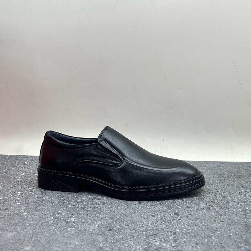 2025春季断码牛皮男鞋平底工厂真皮橡胶底耐磨休闲鞋舒适男单鞋