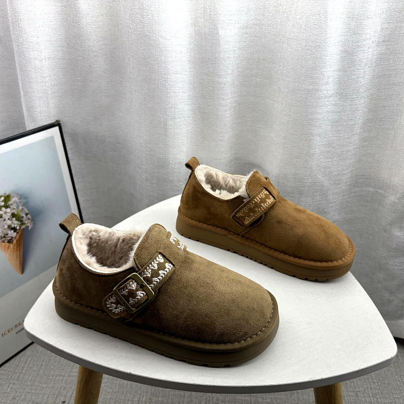 工厂2025秋冬断码超纤女鞋雪地靴厚底休闲舒适加绒时尚套脚短靴