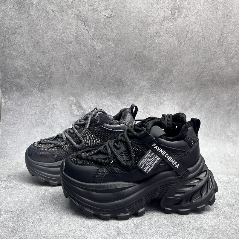 2025断码冬季真皮新款女鞋厚底休闲深口时尚牛皮百搭加绒女棉鞋