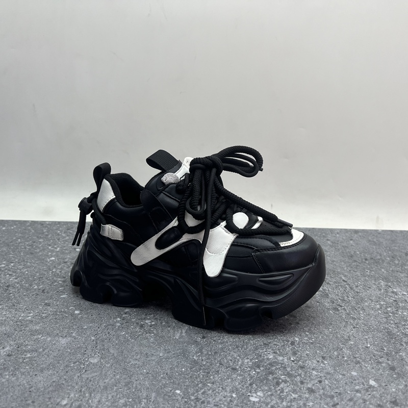 工厂断码真皮运动鞋女