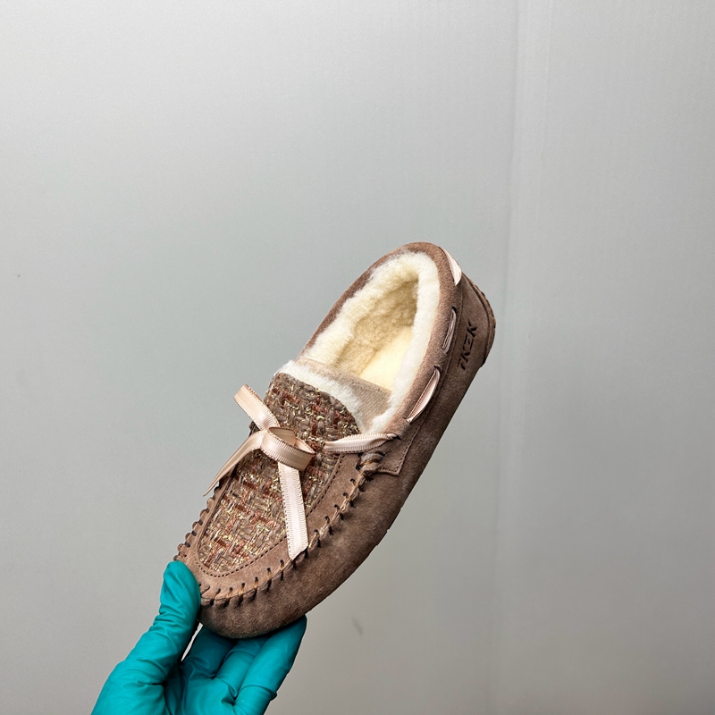 工厂2025处理冬款断码真皮女鞋雪地靴羊毛厚底套脚绒里舒适女短靴