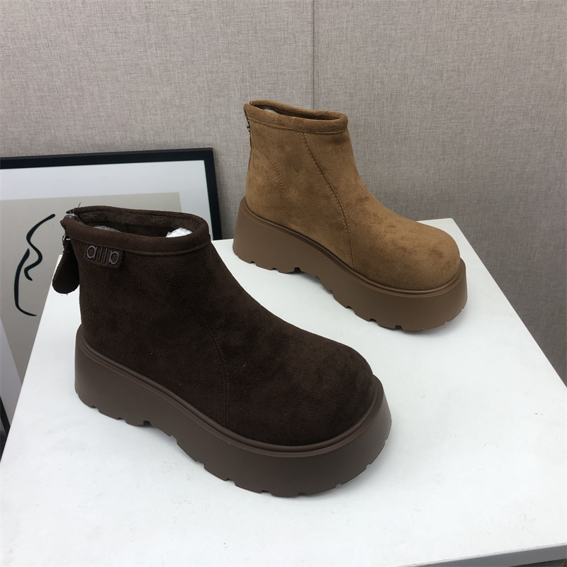 工厂2025秋冬断码超纤女鞋雪地靴厚底休闲舒适保暖时尚拉链短靴