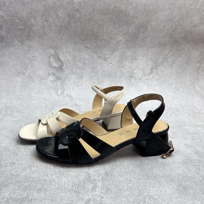 2026工厂处理夏季断码女鞋真皮韩版露趾日常牛皮高跟搭扣女凉鞋