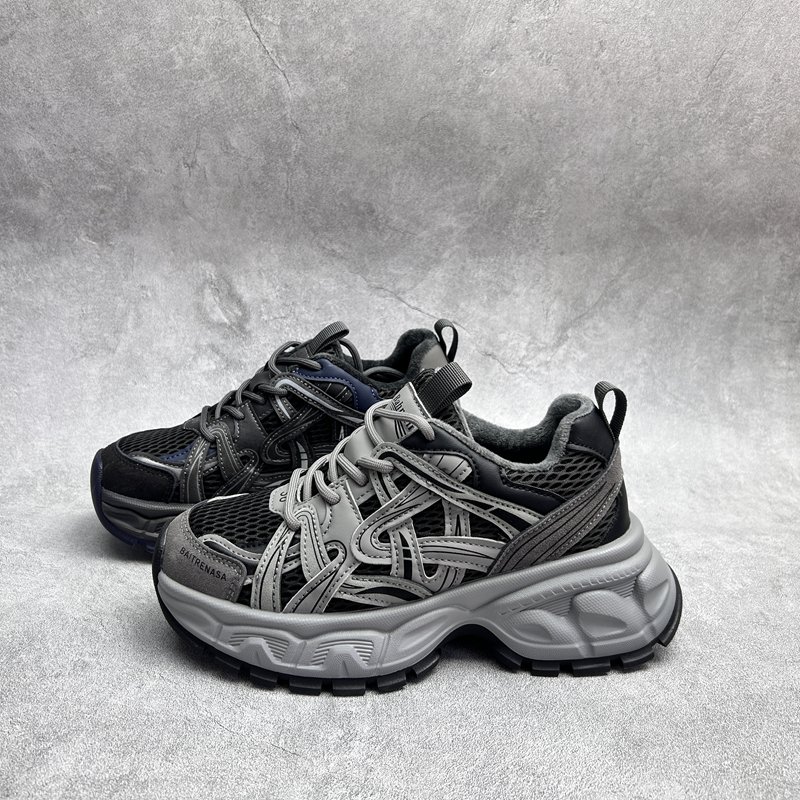 2025断码冬季真皮新款女鞋厚底休闲深口时尚牛皮百搭加绒女棉鞋