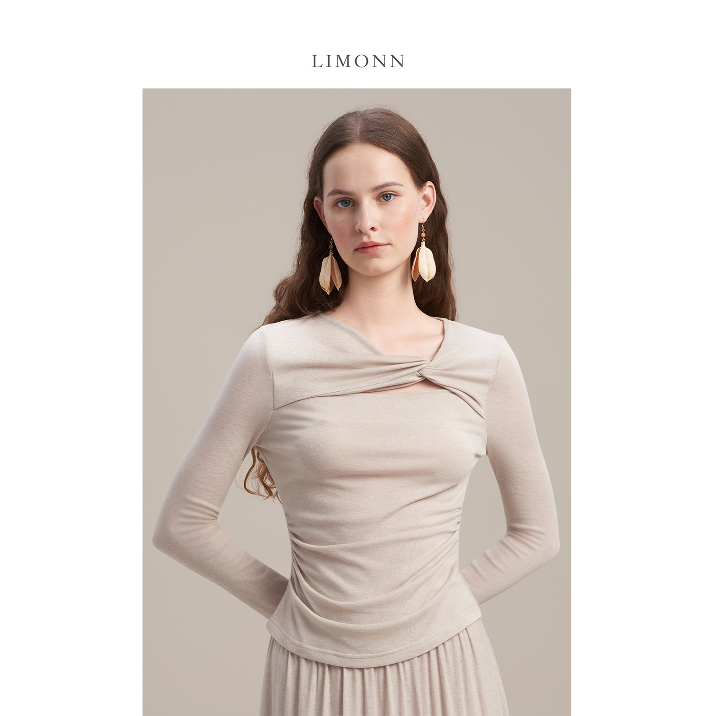 LIMONN | 温柔扭结镂空上衣女秋季 设计感小众修身显瘦长袖T恤