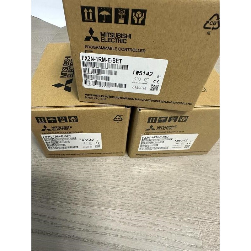 三菱控制器FX2N-1RM-E-SET,带包装,带,需要的私议价