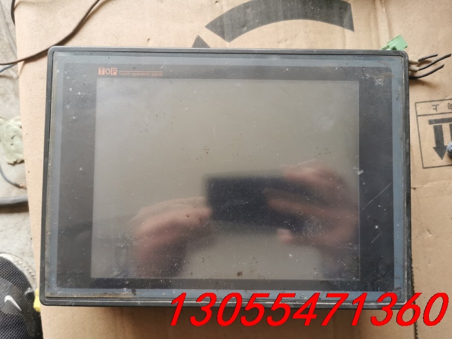 议价TOP显示屏，TOP5TA(S-8)一台，15w的，实物拍摄