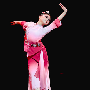 笄礼映芳华中国舞(独舞)舞台演出舞蹈服装表演演出服装传统服饰