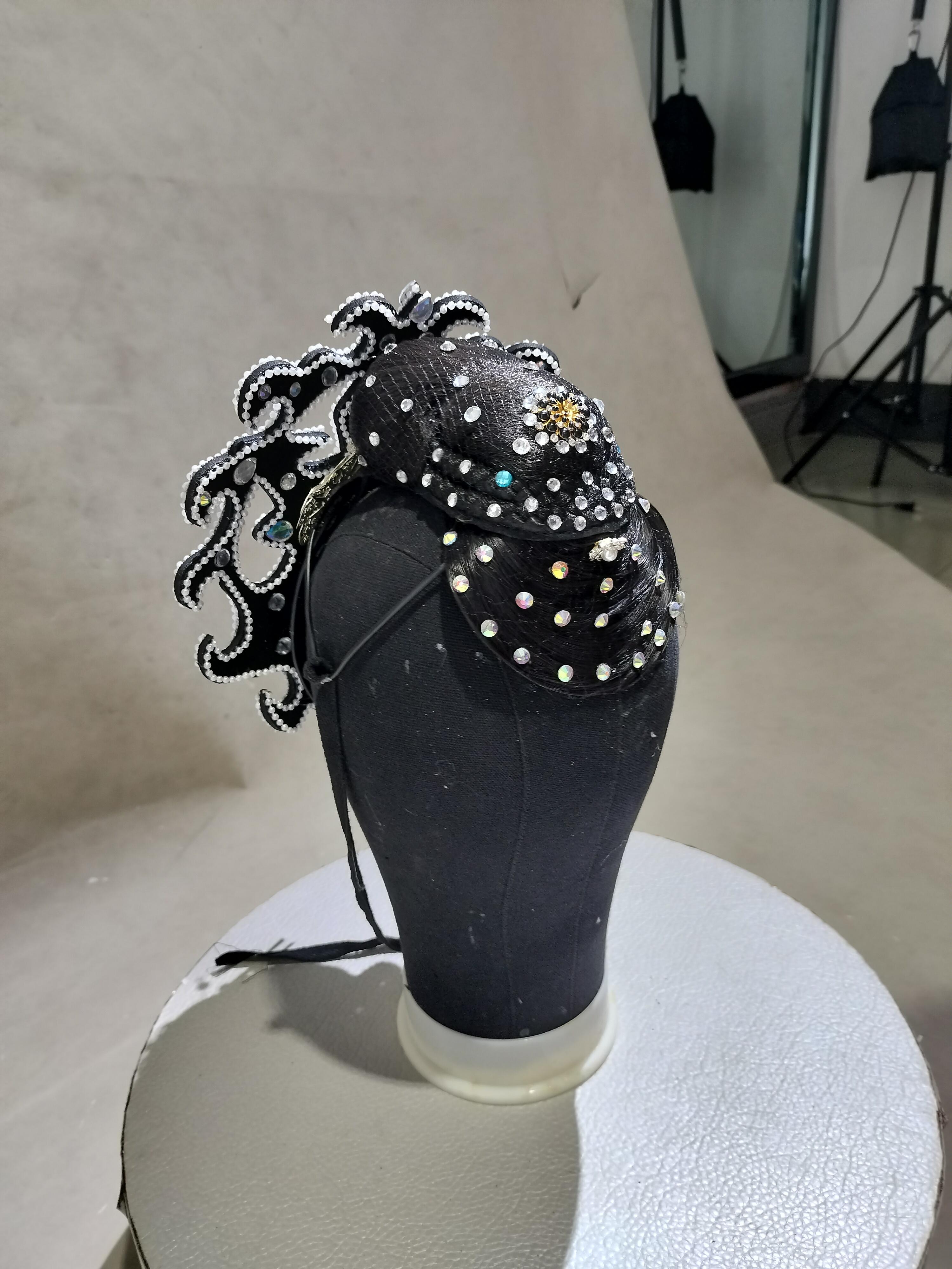 龙飞凤舞《点绛唇》剧目民族舞蹈独舞演出服手工定制租赁