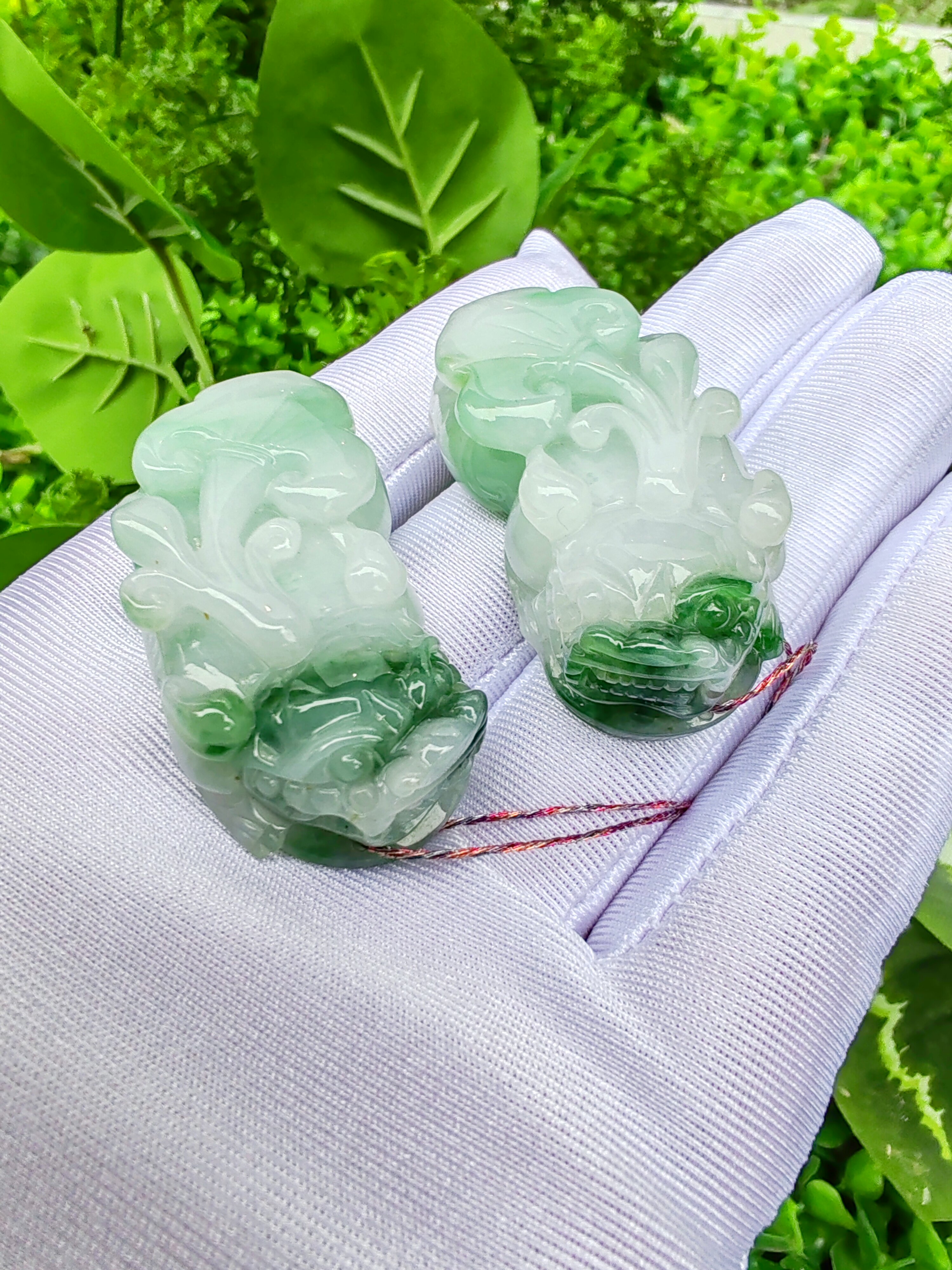 合掌莲 A货貔貅吊坠飘绿精美颈饰男士少女真品玉石百搭情侣吊坠