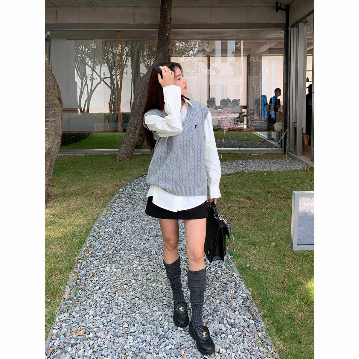 Halo Luu 灰色麻花v领针织马甲女春秋韩系宽松叠穿坎肩毛衣背心,女装/女士精品,马夹,淘宝优惠券,粉丝福利购,淘宝优惠卷