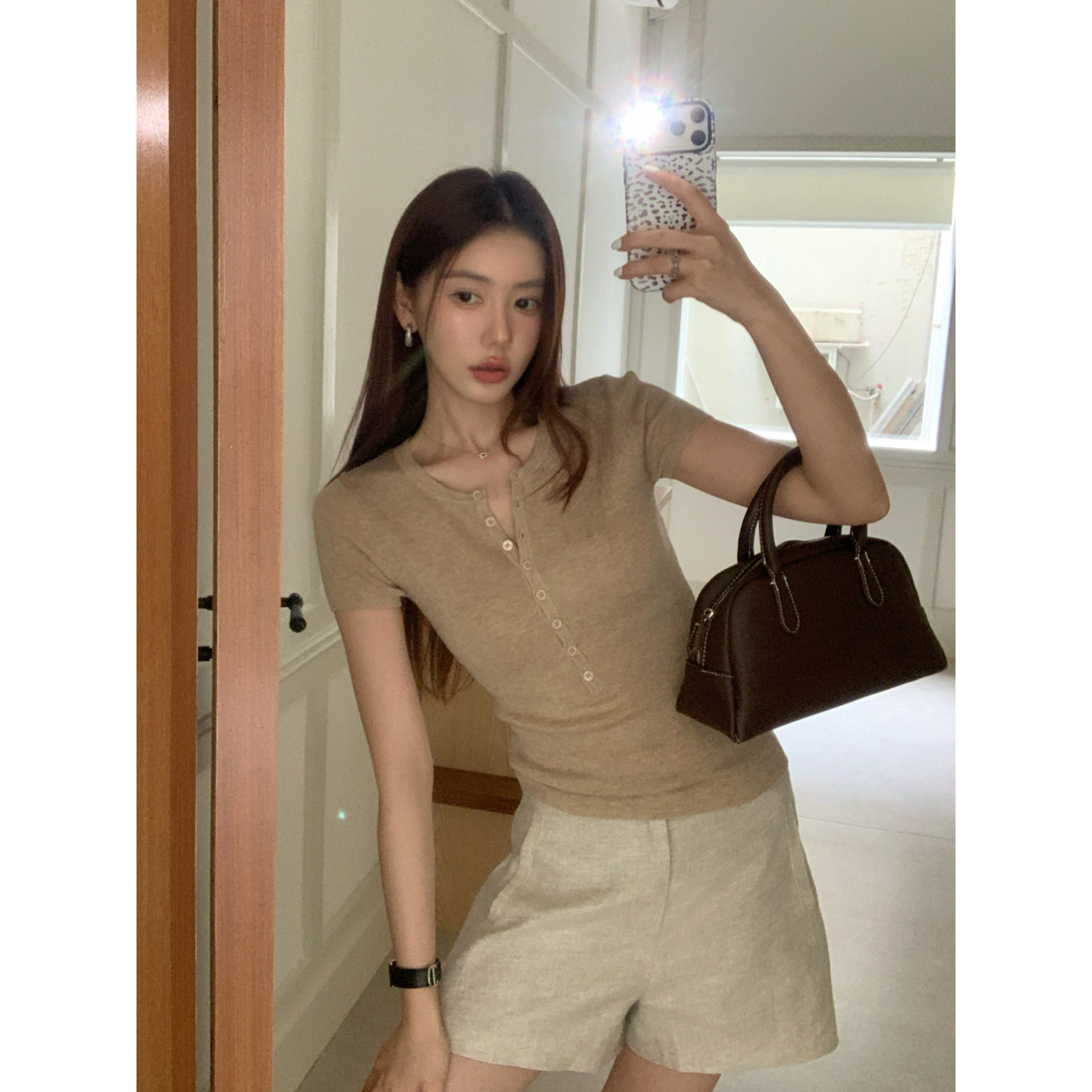 Halo Luu 卡其色修身上衣女夏季薄款针织短袖t恤休闲高级感亨利衫图片