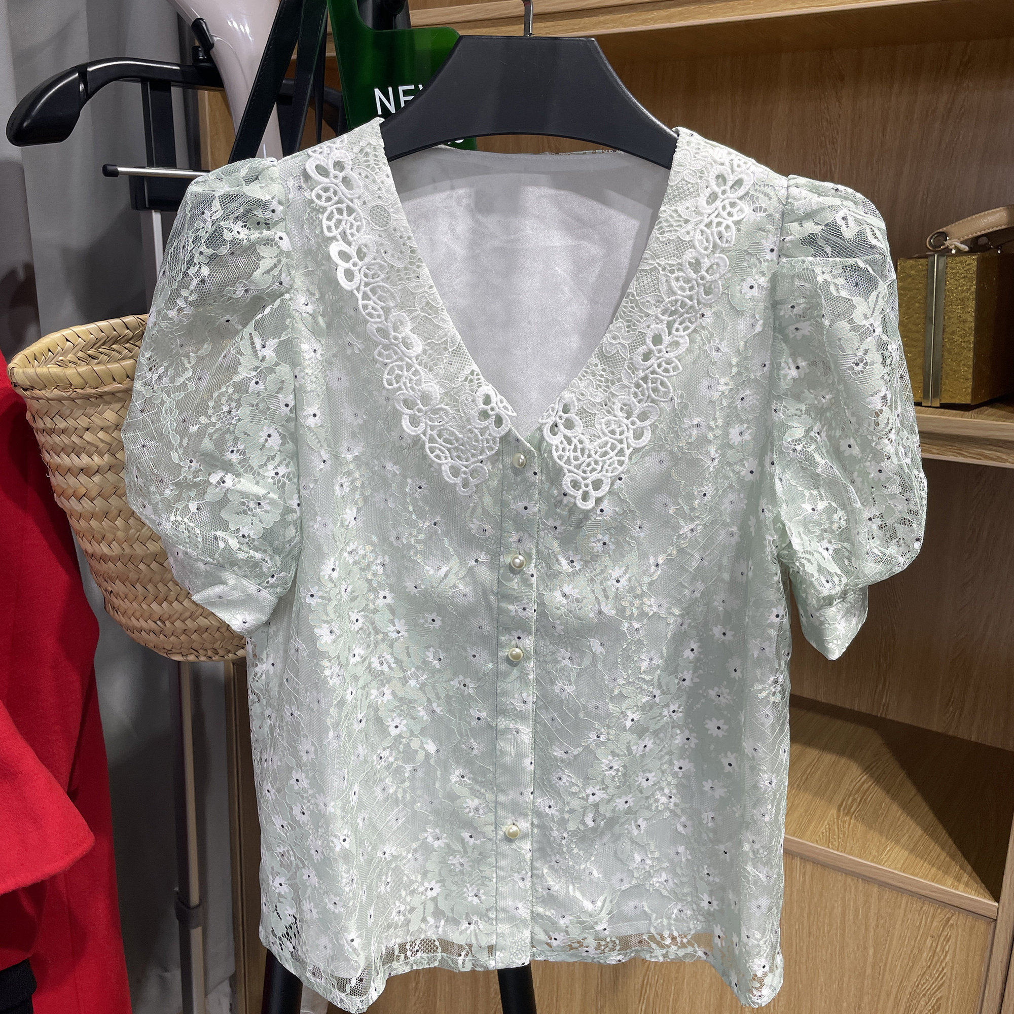[五]兰米特卖新款上衣女款夏季小雏菊甜美碎花娃娃领短袖蕾丝衬衫