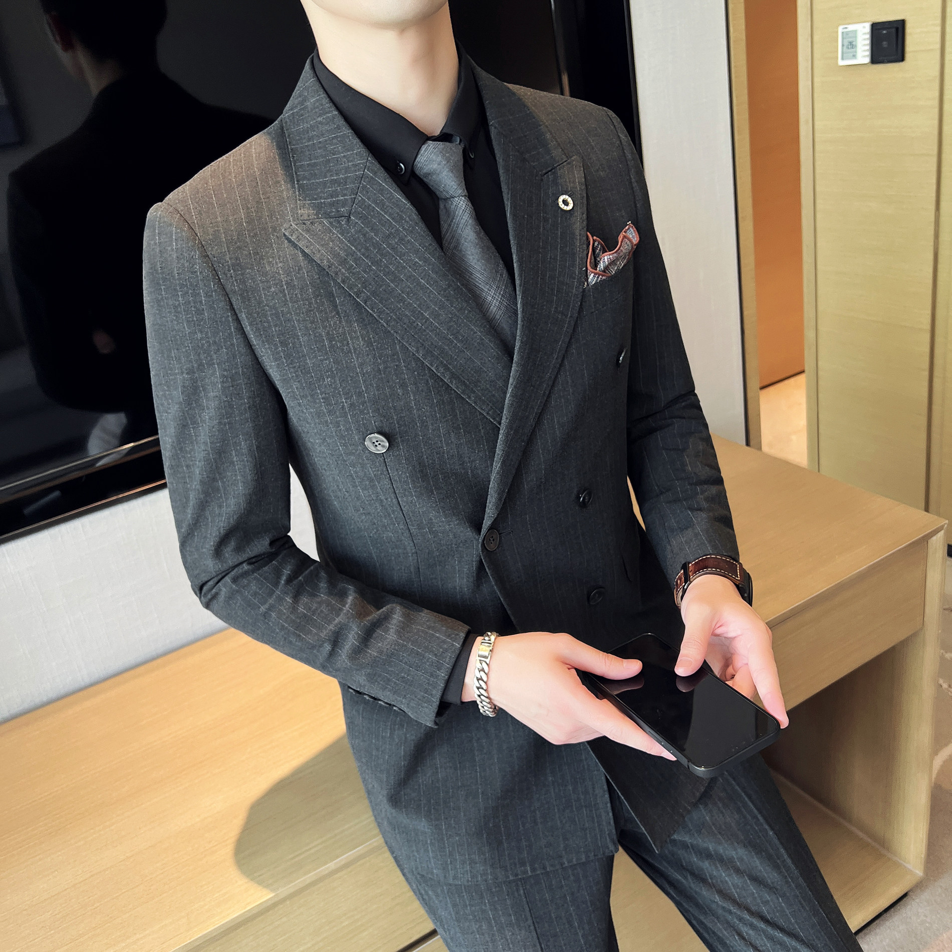 男士双排扣西服套装 竖条纹弹力面料西服  主持人套装SJT005/P310图片