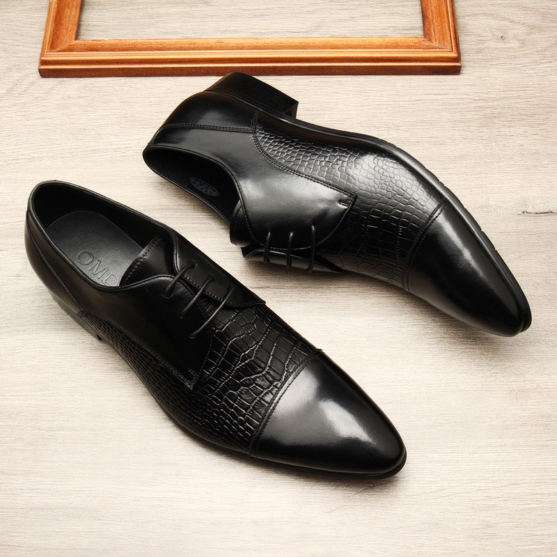 新款男士商务正装皮鞋英伦真皮尖头系带三接头压花男鞋婚宴潮流鞋