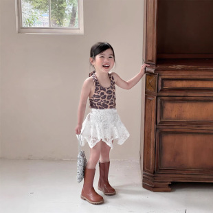 女童夏时髦辣妹不规则裙摆白色蕾丝半身短裙+豹纹挂脖吊带裙单拍