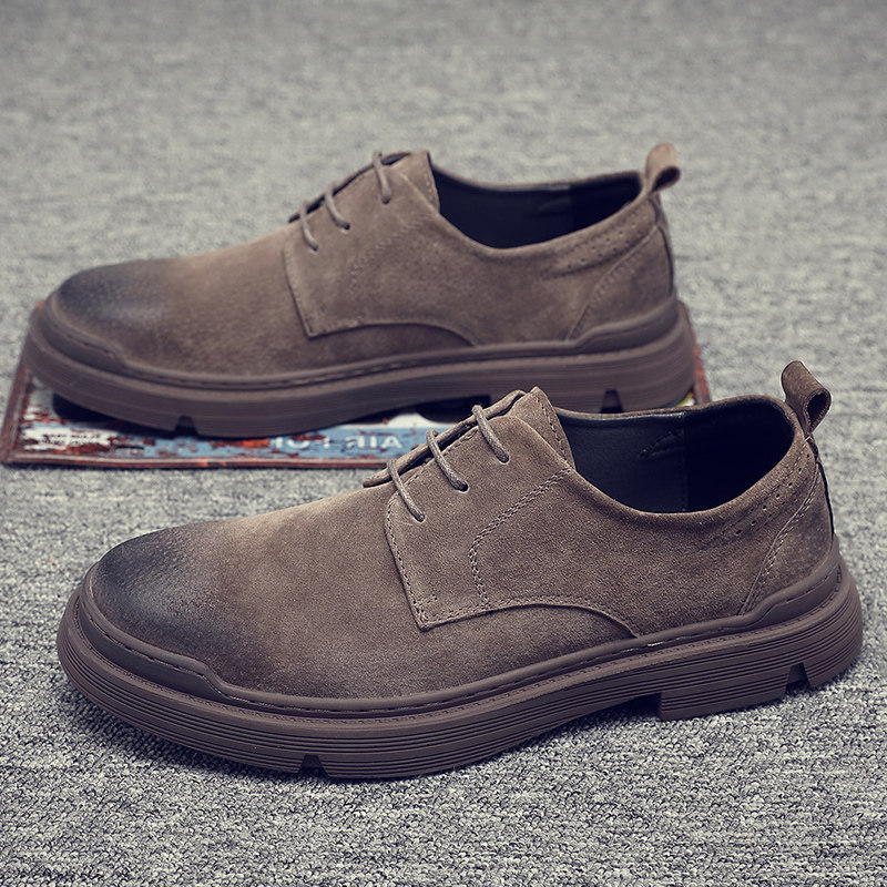 영국 복고풍 남성 캐주얼 가죽 신발  가죽 부드러운 단독 양털 유행 신발 유행과 다목적 2024 새로운 가을 겨울 남성 신발