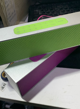 LEXON LA95法国乐上防水硅胶2波段钟控长方形收音机色彩艳丽浪漫