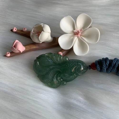 缅甸翡翠吊坠深绿色鱼年年有余