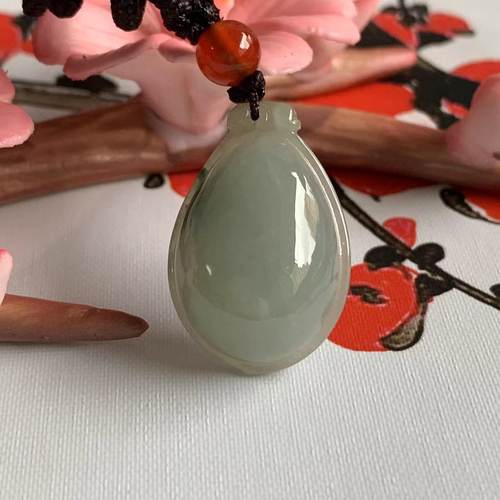 缅甸翡翠吊坠飘花白色福瓜挂件