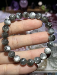 NO.6070天然绿星辉骨干手链8.5mm19.4g