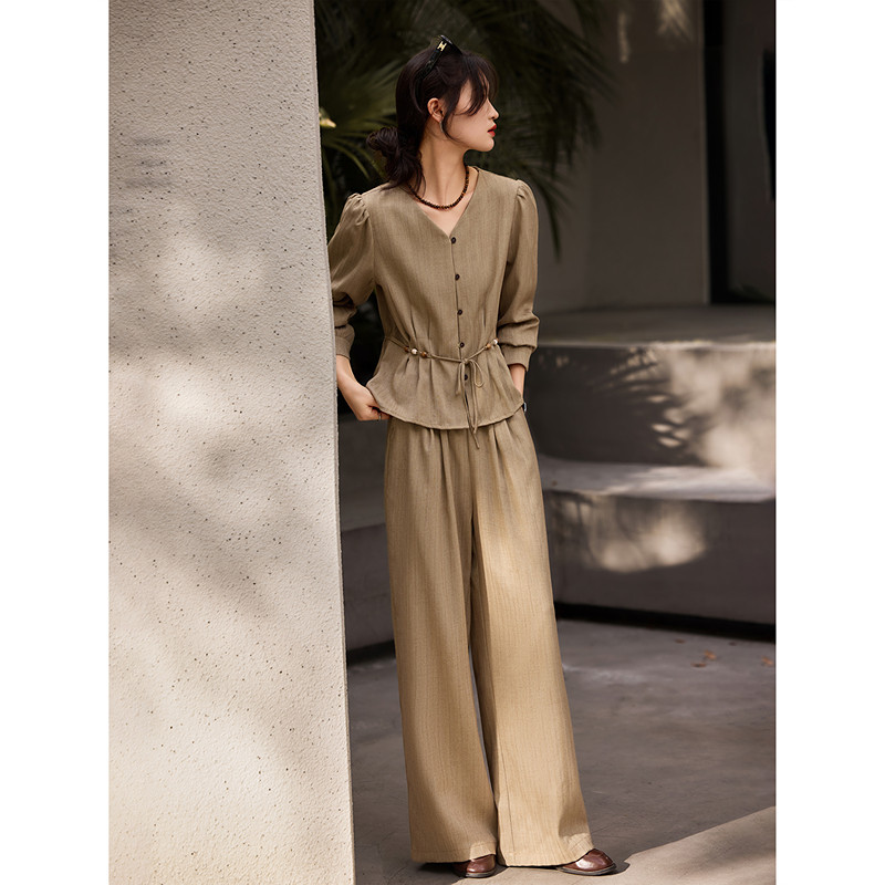 苏醒的乐园2026春季新款V领长袖衬衫上衣高腰长裤套装女