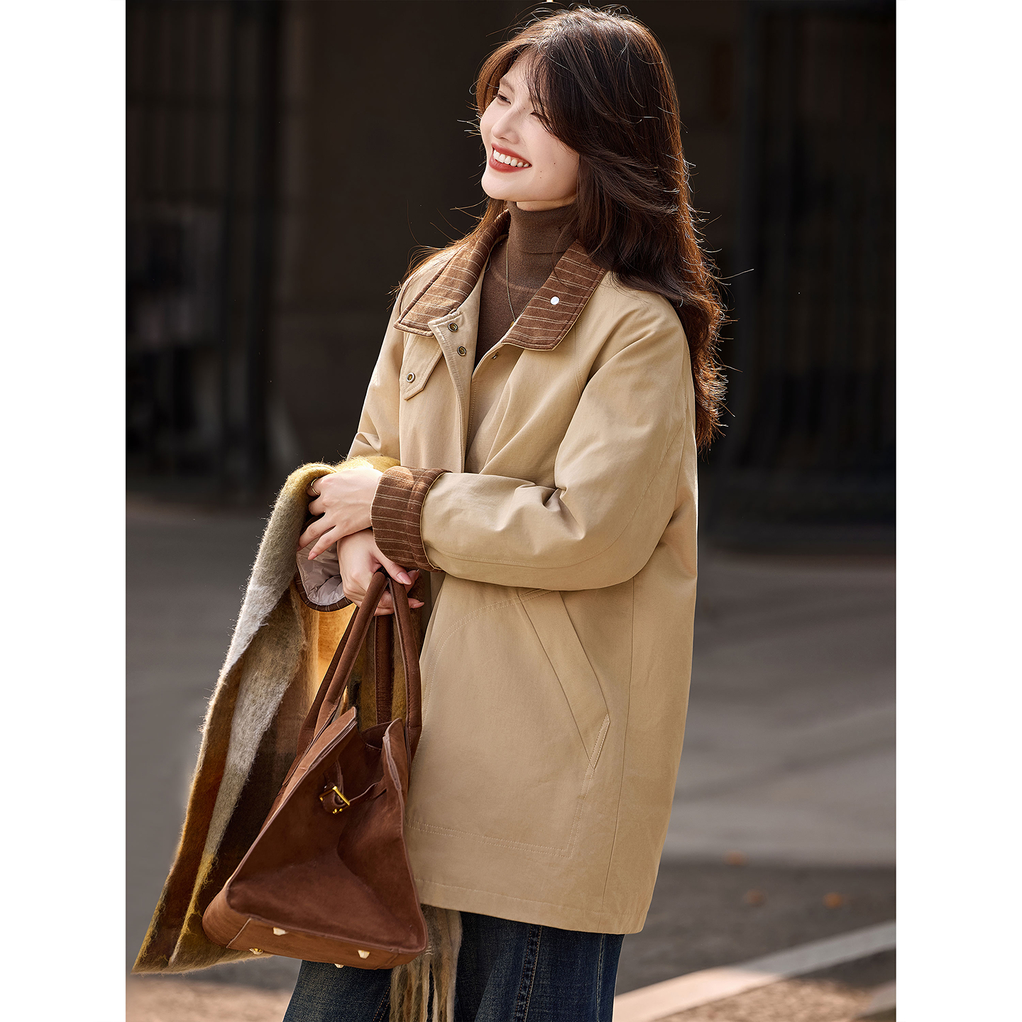 苏醒的乐园撞色翻领中长款羽绒服2025年冬季新款厚外套女上衣