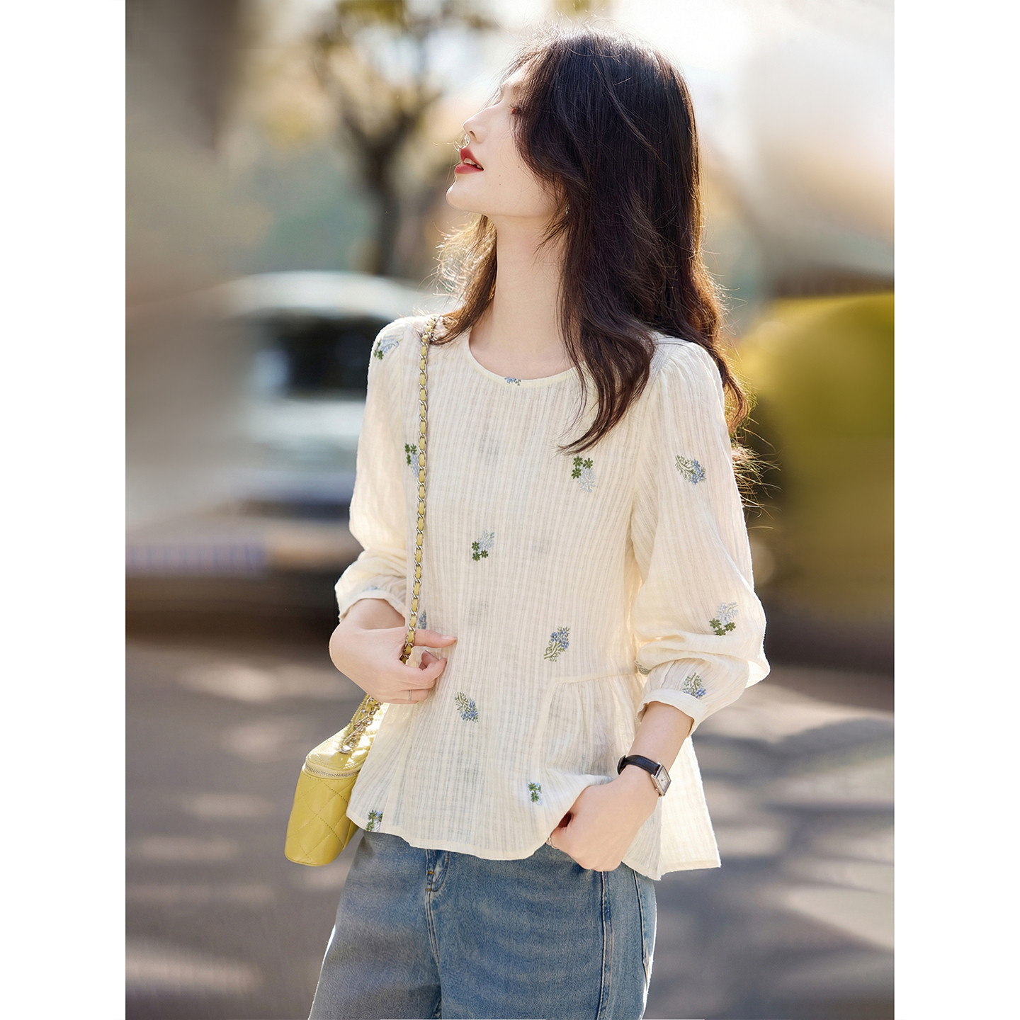 衬衫女款2026春季新款刺绣衬衣法式小资独特漂亮别致很仙的上衣