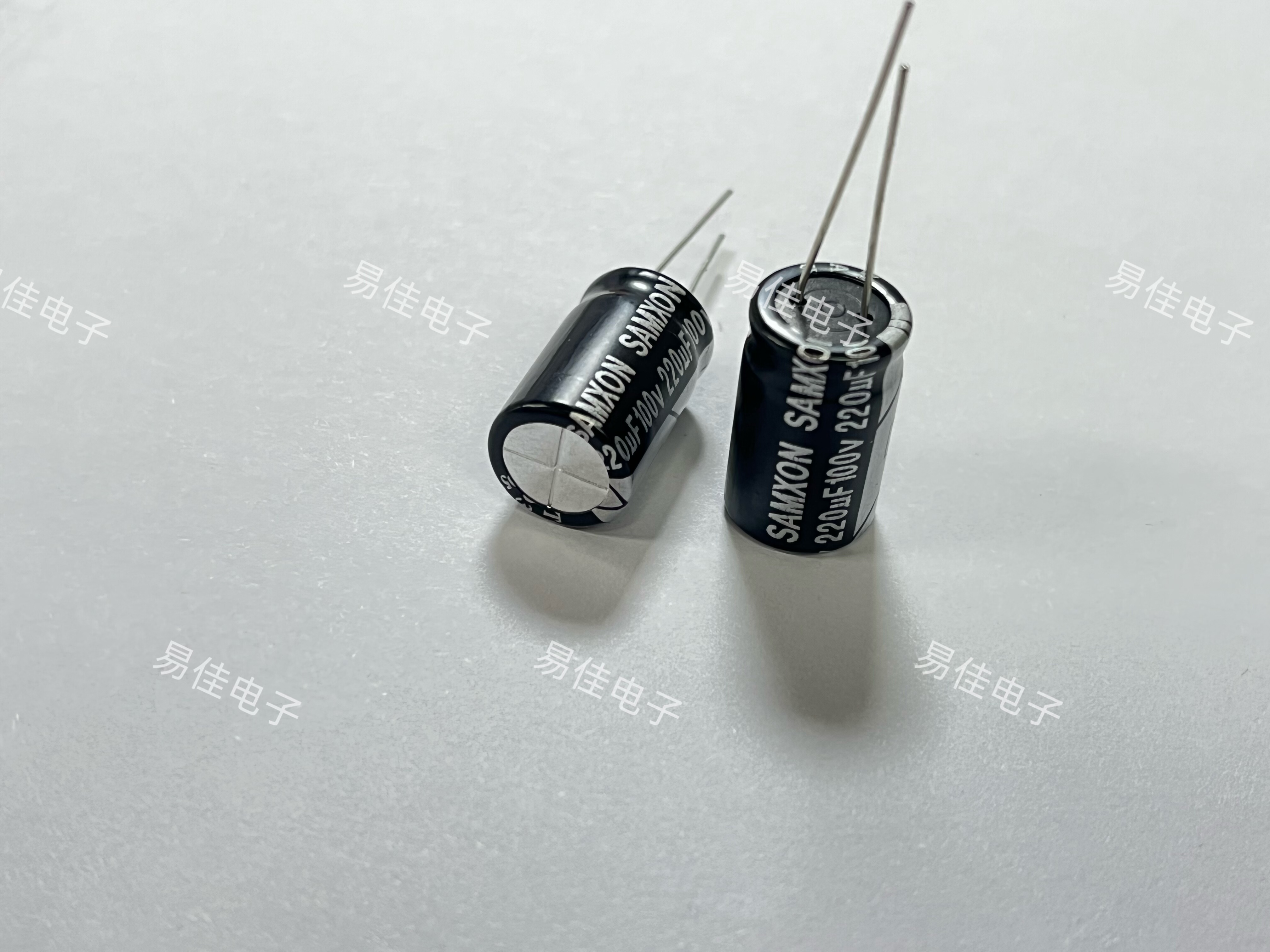 直插铝电解电容 EGT227M2AI20RR 插件,D12.5xL20mm