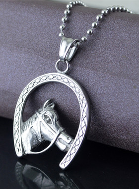 新款外贸热销挂饰欧美时尚个性马头造型钛钢吊坠项链首饰品STN748