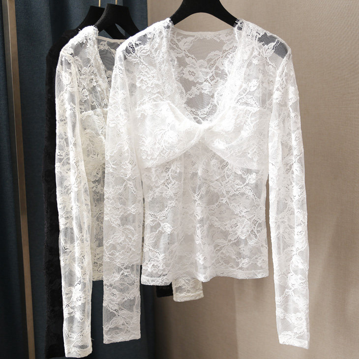新款V领设计感胸前扭结睫毛蕾丝内搭上衣性感钩花镂空修身打底衫