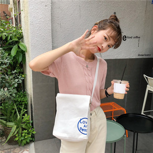 卷卷包 女学生清新水桶包 日系简约文艺斜跨包刺绣字母空白帆布包