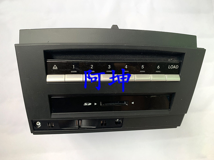 适用于奔驰221 S级S300S350S400 S500 S600L音响6碟CDDVD导航主机