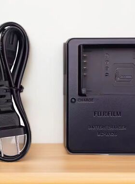 原装富士X-T30 XS10 E3 X100V/F NP-W126s电池专用充电器BC-W126