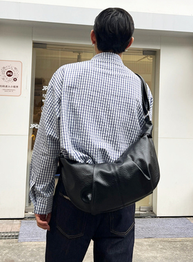 HBZ小众设计款ins单肩斜挎月牙松弛感hobo流浪包潮男女生通勤潮