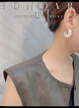 ZHAZHA新款韩国高级时髦精致白色秋冬新高级纽边设计时尚耳环耳钉