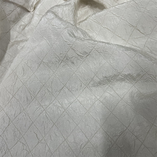 高端米色菱形格子泡泡立体提花布料光泽感外套裙子设计师服装 面料