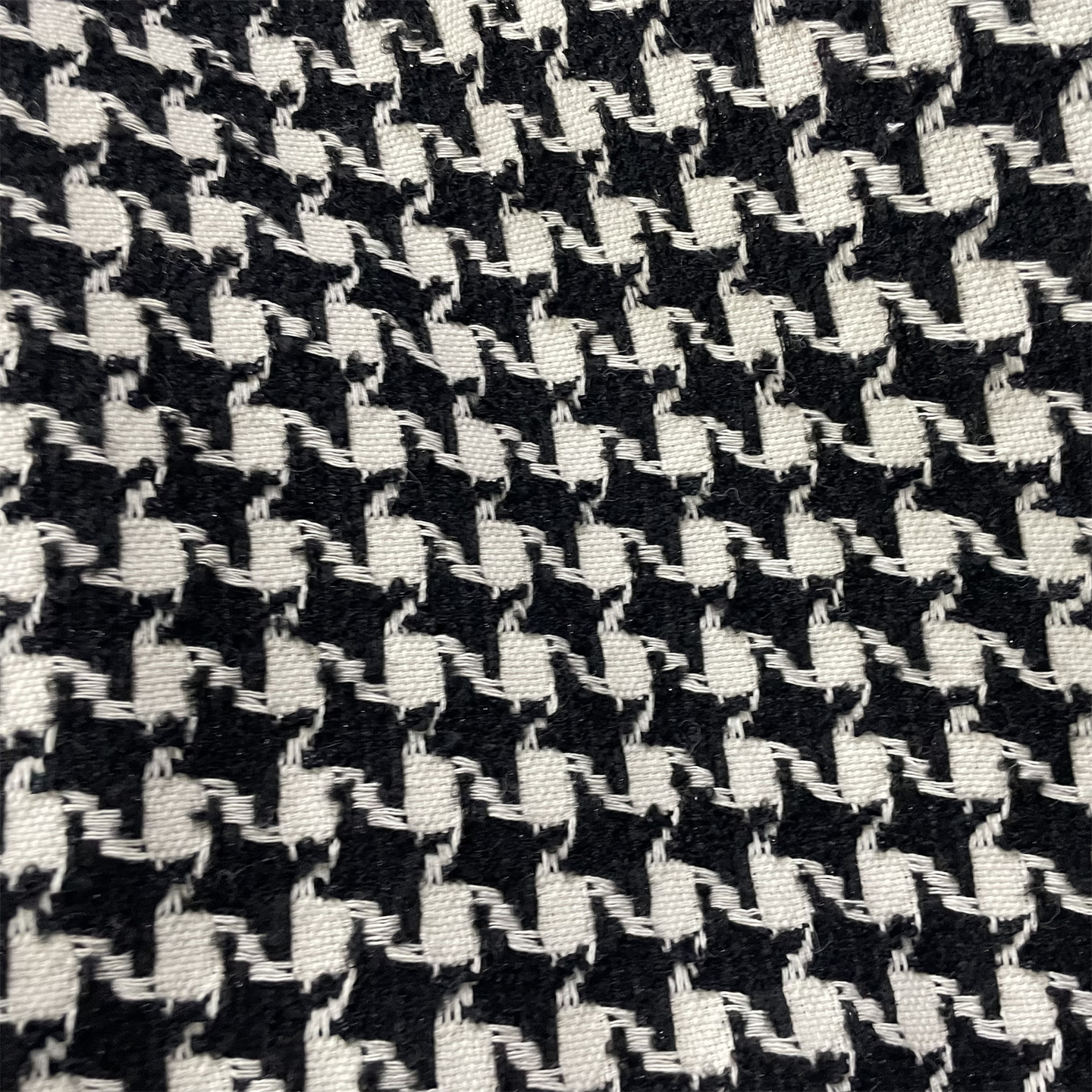 高档黑白色亮丝羊毛小香风粗纺编织布料外套裙子套装时装服装面料