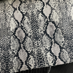 复古黑灰色色蛇皮纹印花布料动物纹外套马甲裤子设计师服装面料
