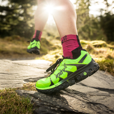 inov-8越野跑步鞋高弹减震