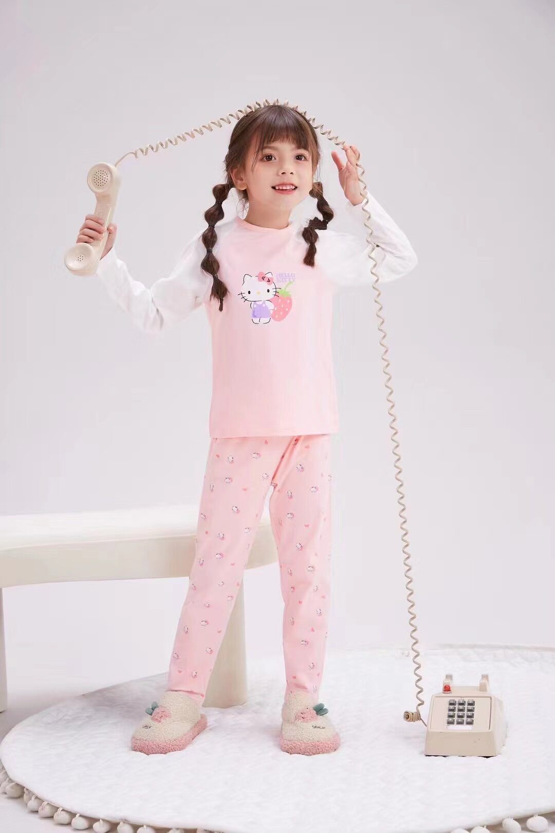hellokitty童装秋冬中大童莱卡棉保暖弹力柔软家居服秋衣秋裤套装