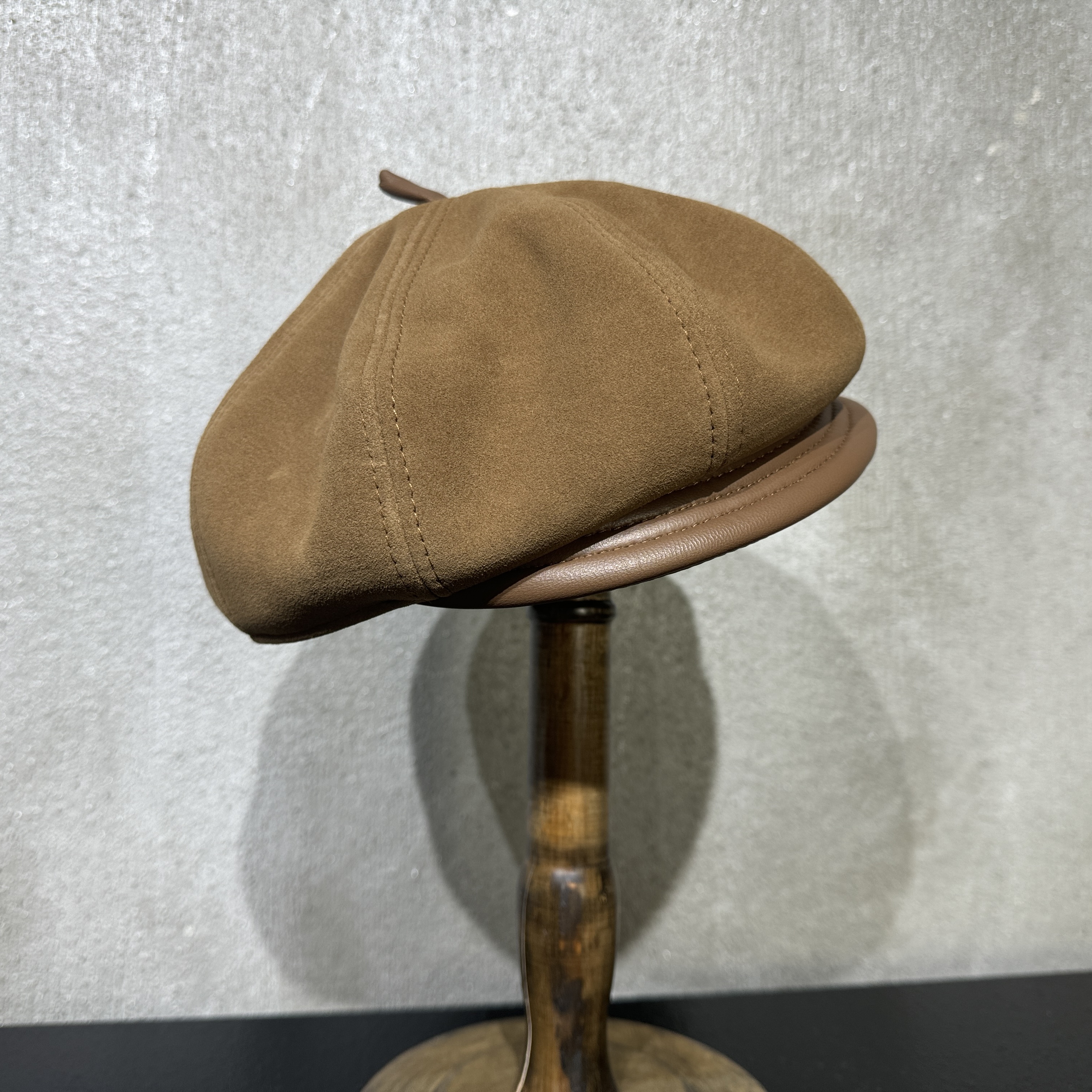 高端】限量 真皮小羊皮羊反绒手感柔软细腻 秋冬可调女帽八角帽