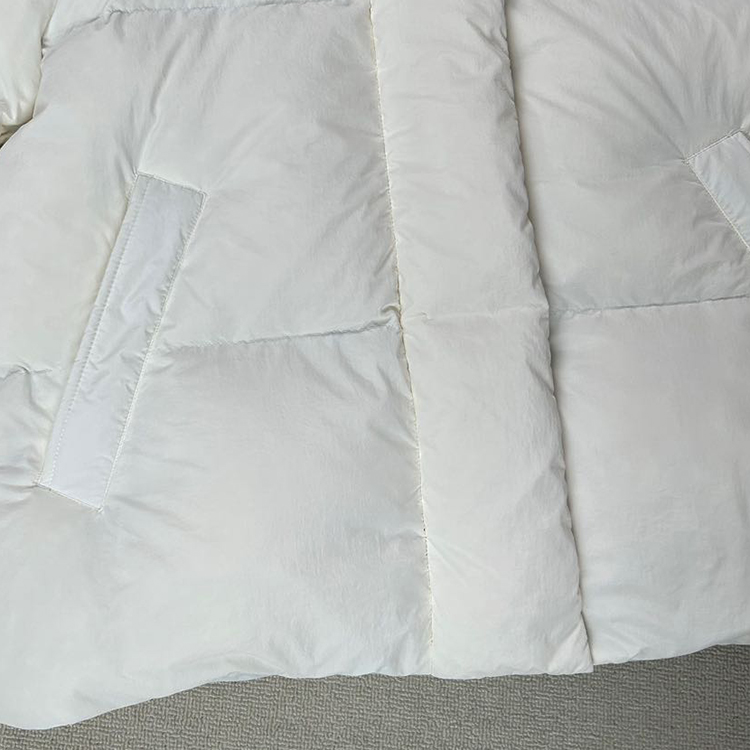 【1114】冬季青年流行时尚户外运动休闲女士连帽蓬松短款羽绒服SW