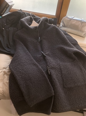 很韩国 全羊毛保暖低调品质牛角扣单排扣连帽大衣外套学院秋冬