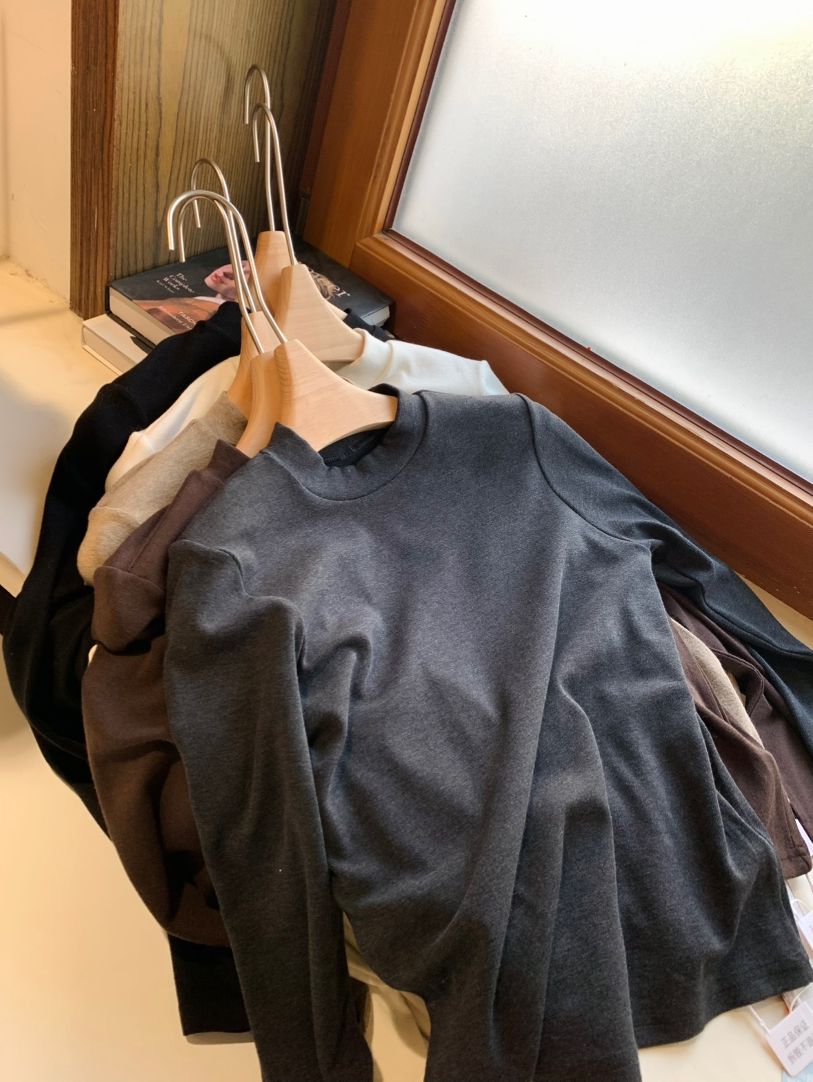 宝藏打底慕斯绒保暖弹力纯色百搭品质修身打底长袖T恤半高领秋新