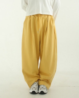 韩版潮搭宽松新品卫裤实拍