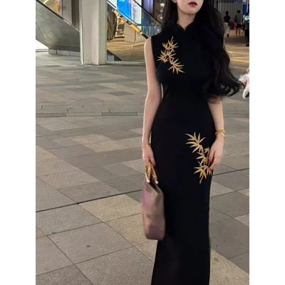 2025年春夏季新款高级新中式长款女连衣裙绣花改良旗袍 尊为金竹